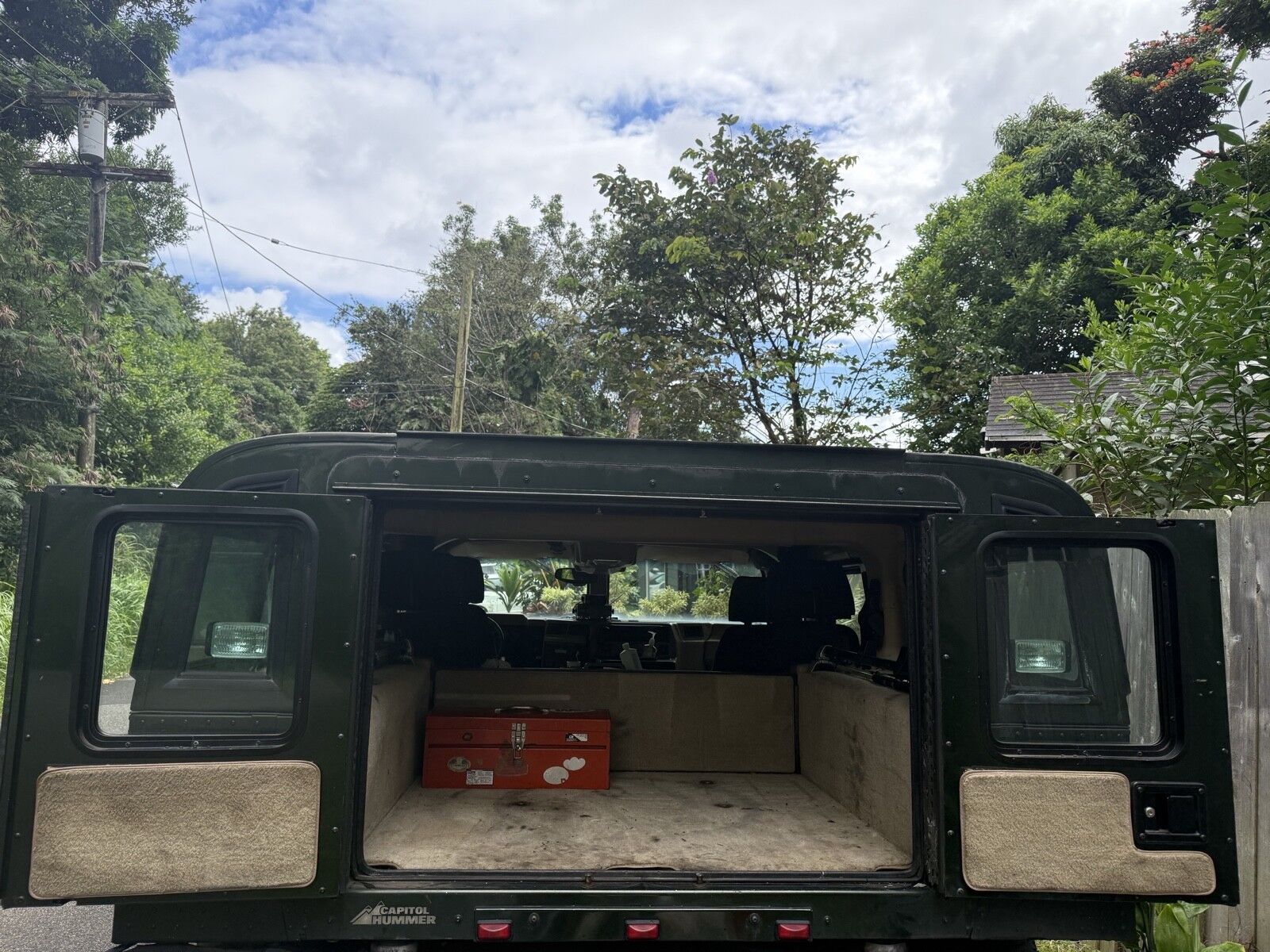 HUMMER H1