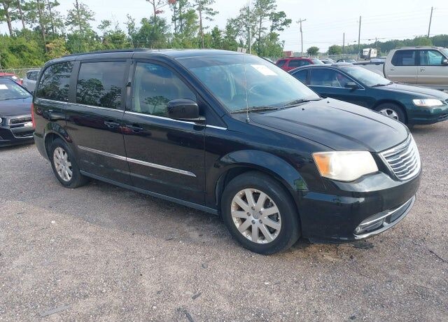 2012 CHRYSLER Town and Country