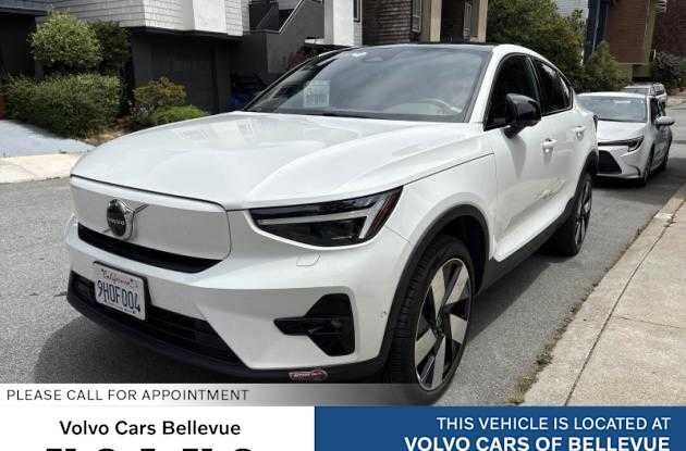 2023 VOLVO C40