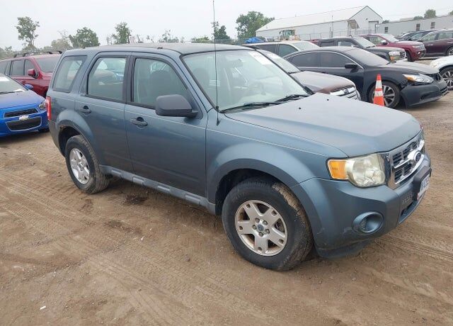 2010 FORD Escape