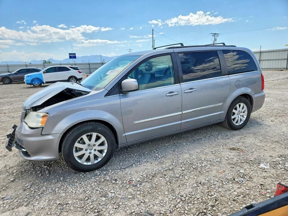 2014 CHRYSLER Town and Country