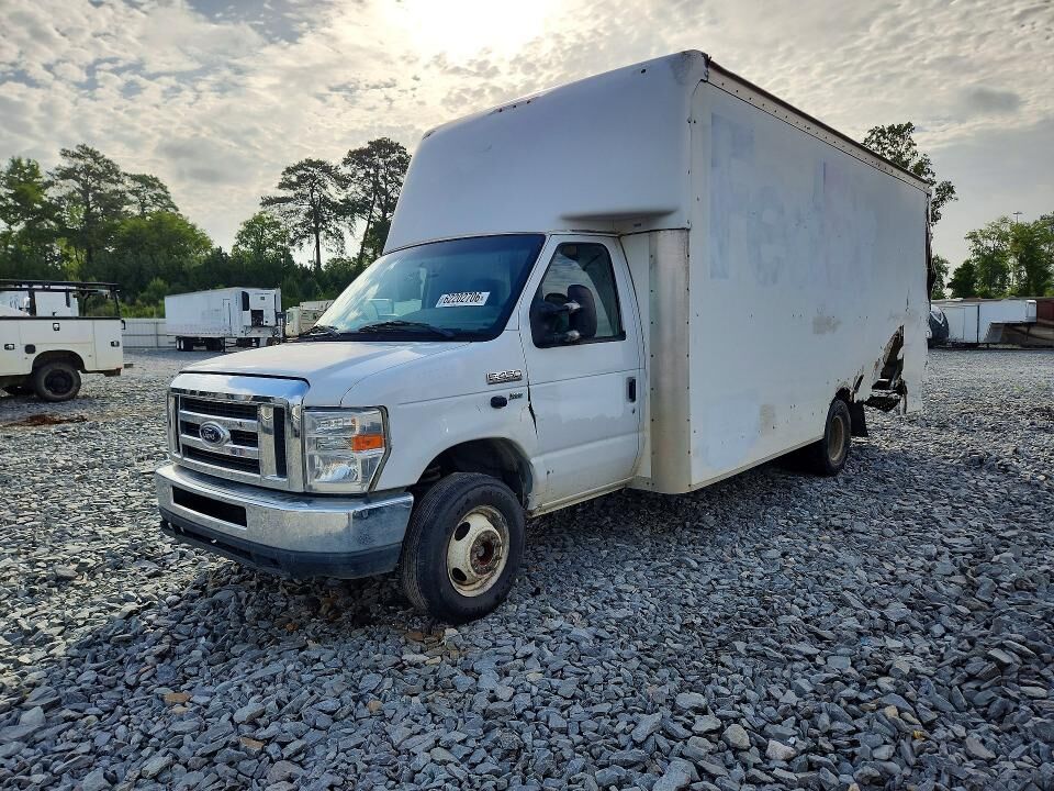 2019 FORD E-450