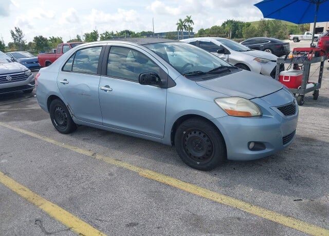 2009 TOYOTA Yaris