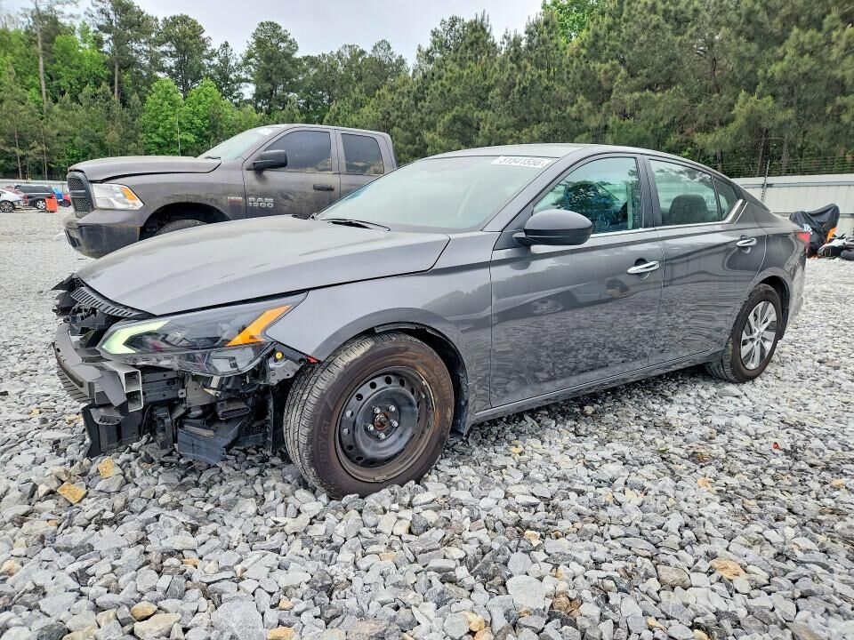 2025 NISSAN Altima