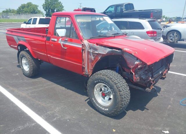 1982 TOYOTA Pick-Up