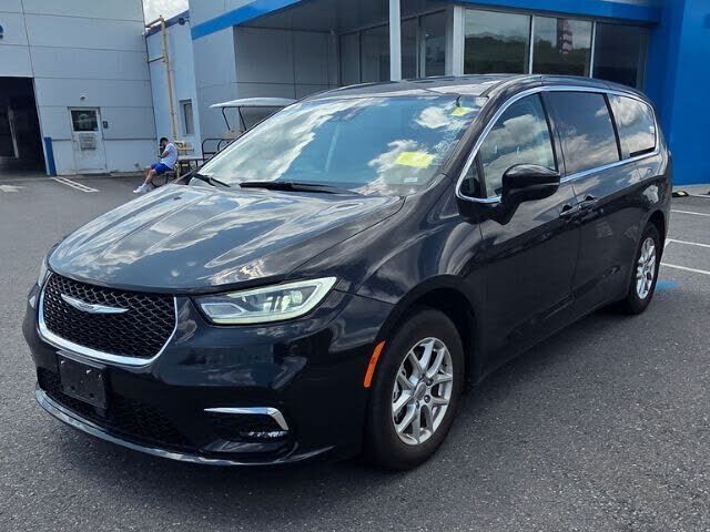 2023 CHRYSLER Pacifica