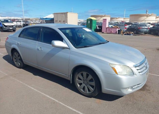 2006 TOYOTA Avalon