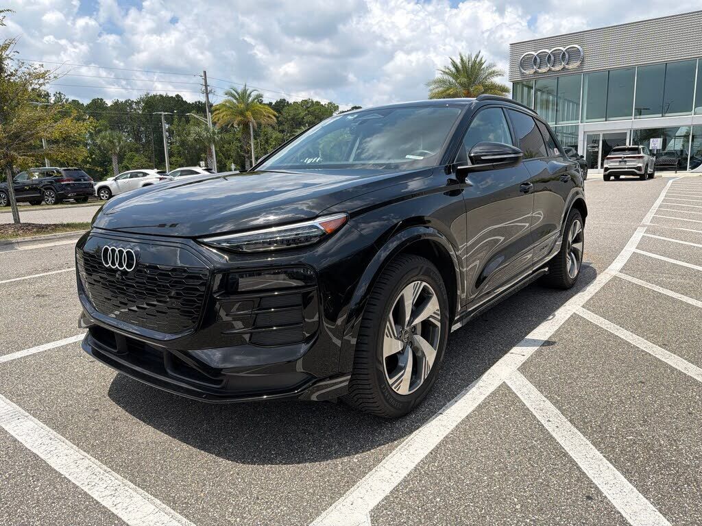 2025 AUDI Q6