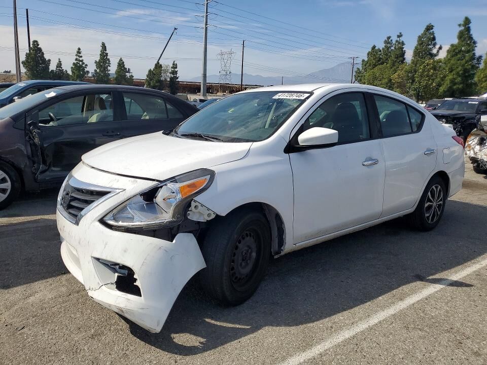 2019 NISSAN Versa
