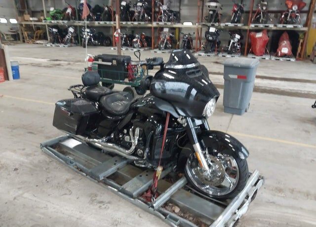 2015 HARLEY DAVIDSON CVO Street Glide Special