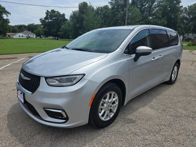 2023 CHRYSLER Pacifica
