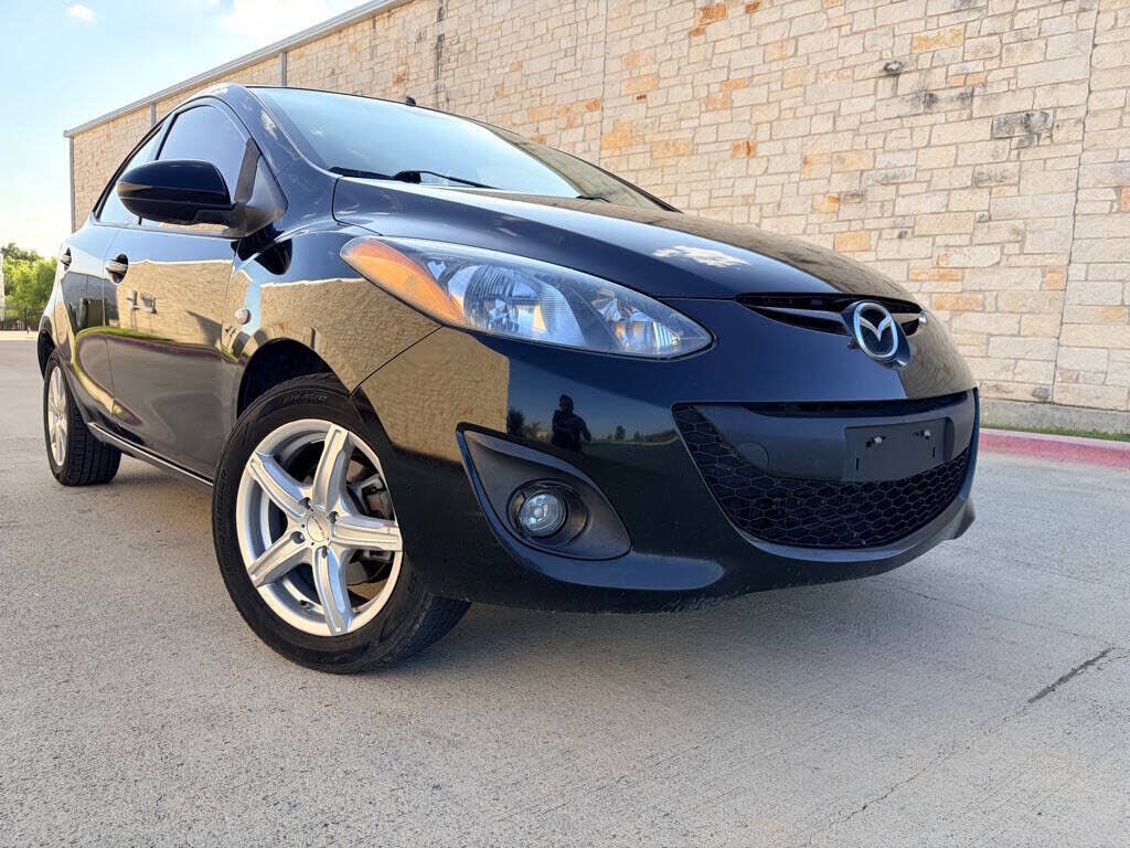 2013 MAZDA Mazda2