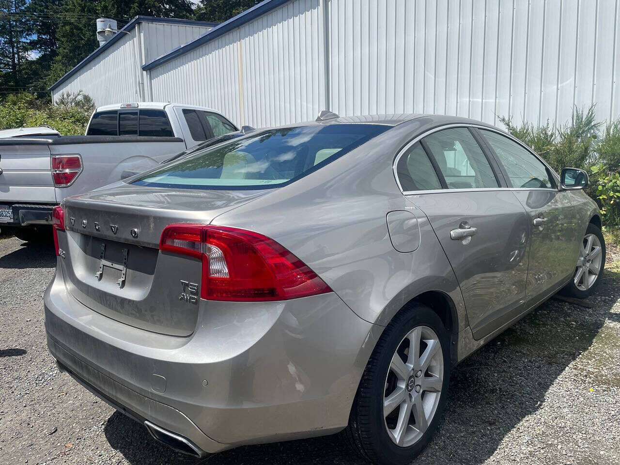 2016 VOLVO S60