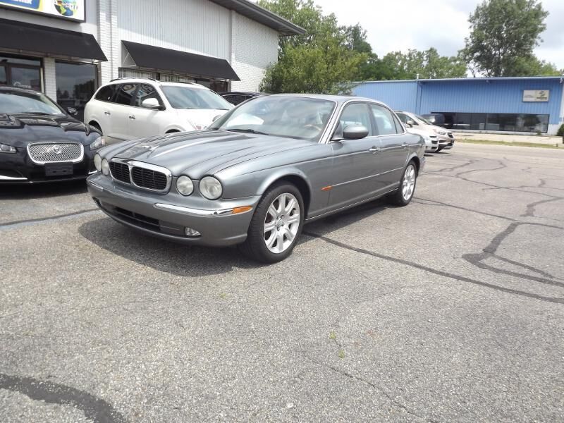 2004 JAGUAR XJ