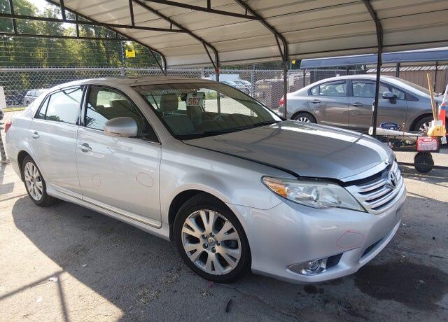 2012 TOYOTA Avalon