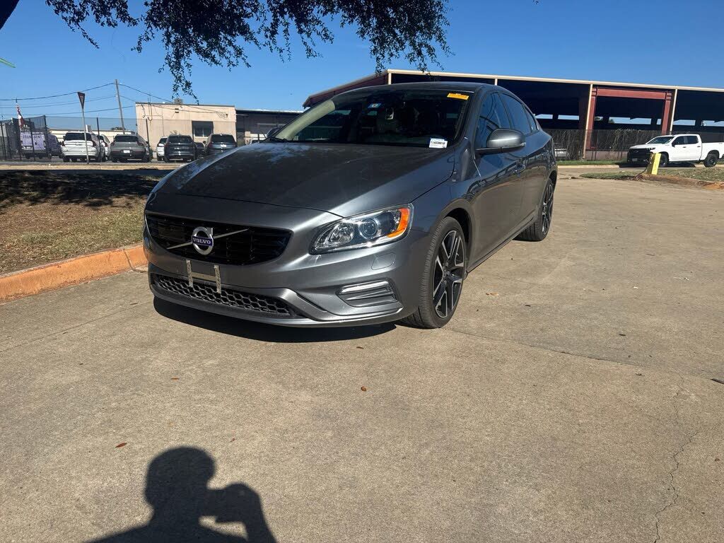 2018 VOLVO S60