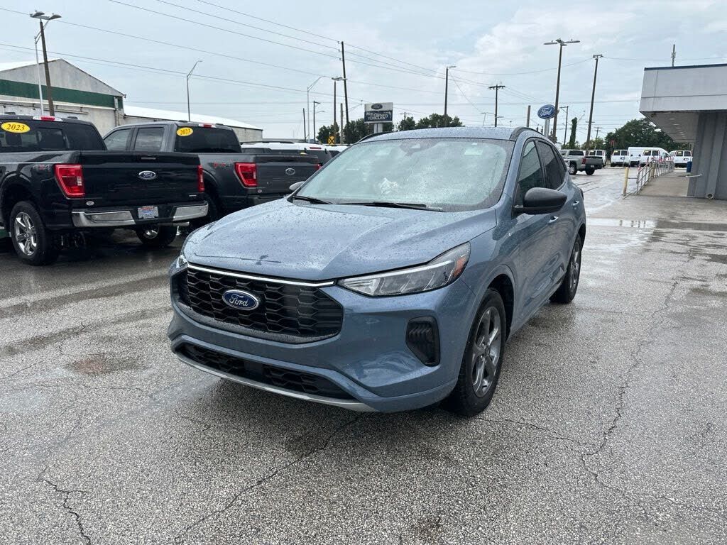 2024 FORD Escape