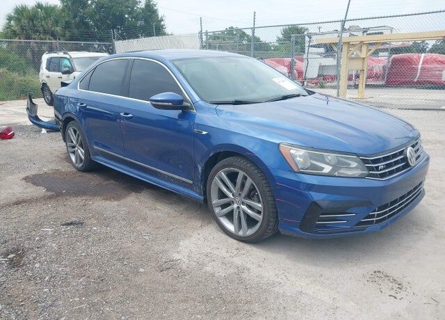2017 VOLKSWAGEN Passat