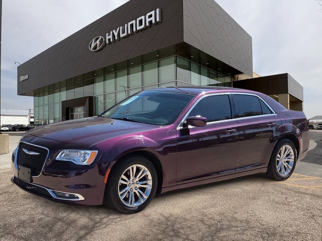 2020 CHRYSLER 300