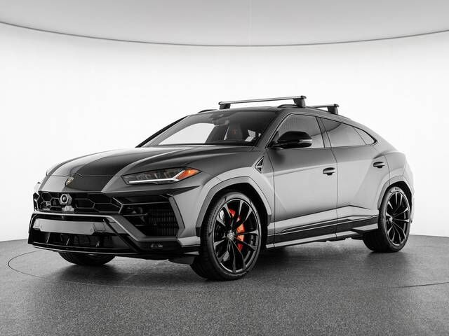 2022 LAMBORGHINI URUS