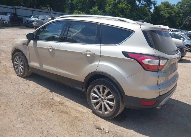 2017 FORD Escape