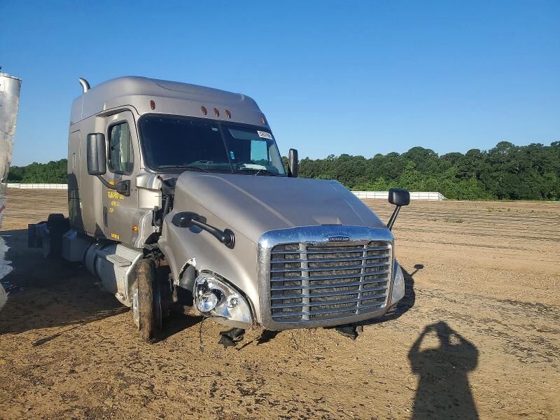 2015 FREIGHTLINER Cascadia