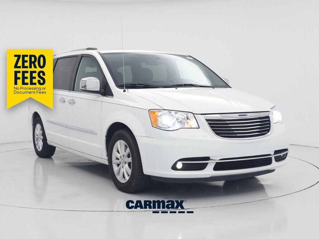 2015 CHRYSLER Town and Country