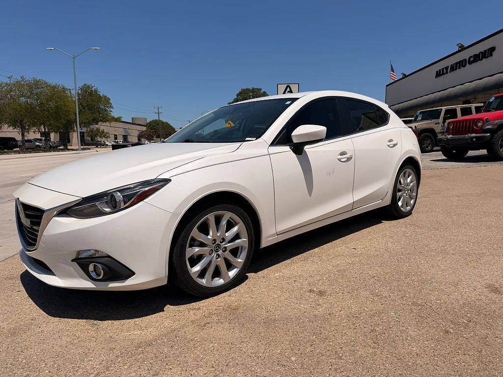 2016 MAZDA Mazda3