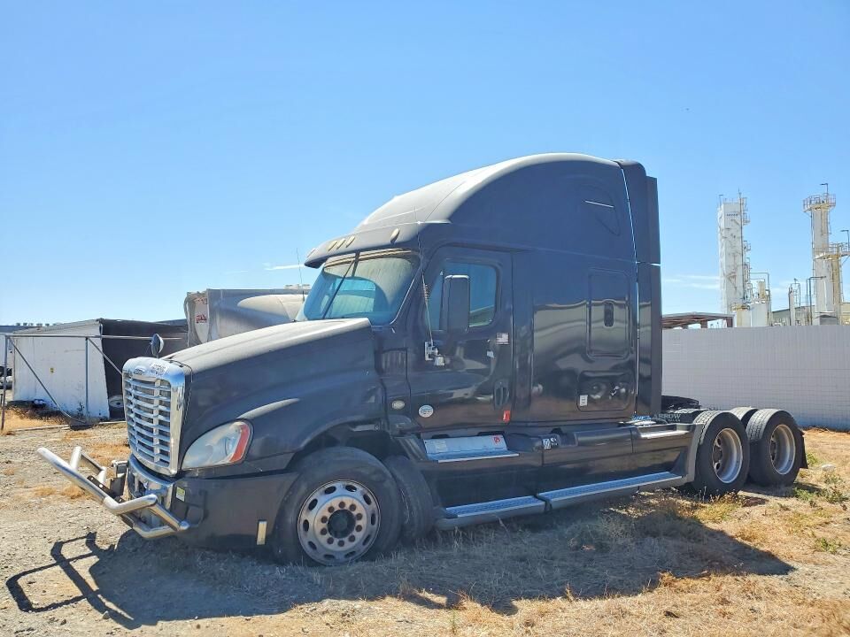 2015 FREIGHTLINER Cascadia
