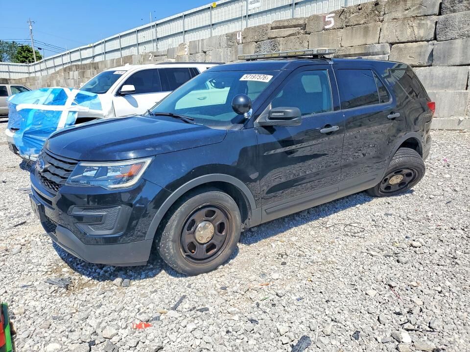 2018 FORD Explorer
