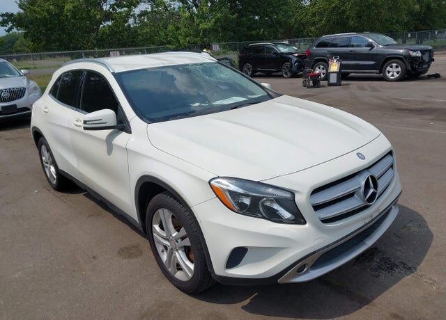 2015 MERCEDES-BENZ GLA-Class