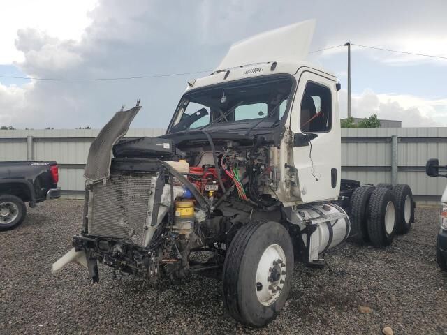 2020 FREIGHTLINER Cascadia