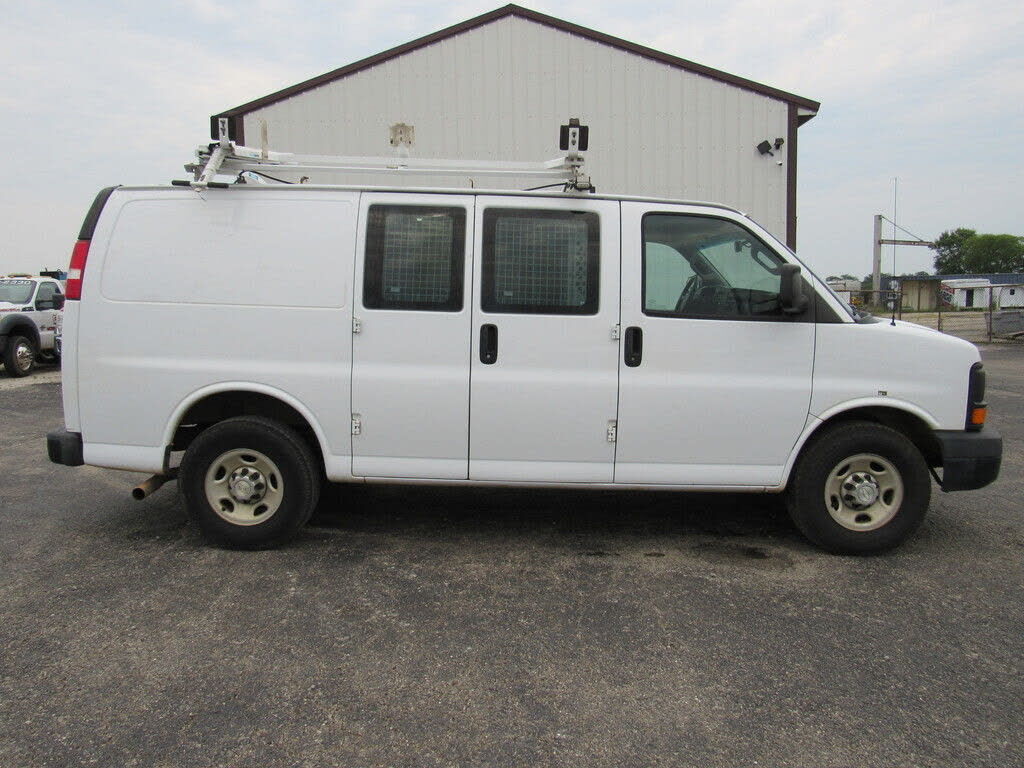 2017 CHEVROLET Express