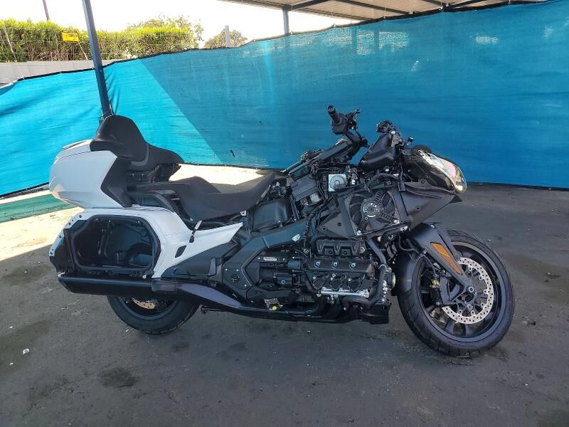 2024 HONDA GOLDWING