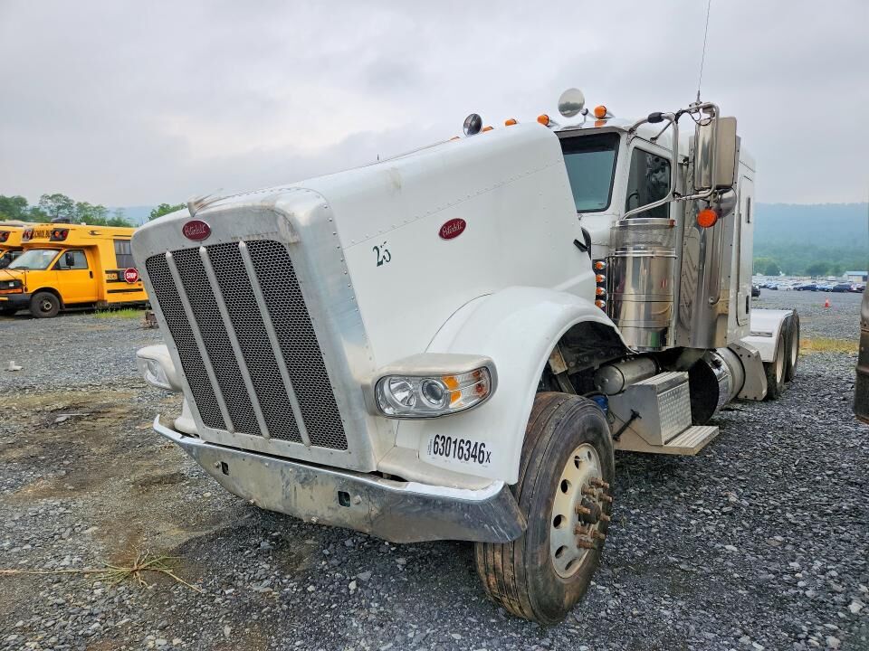 2022 PETERBILT 389