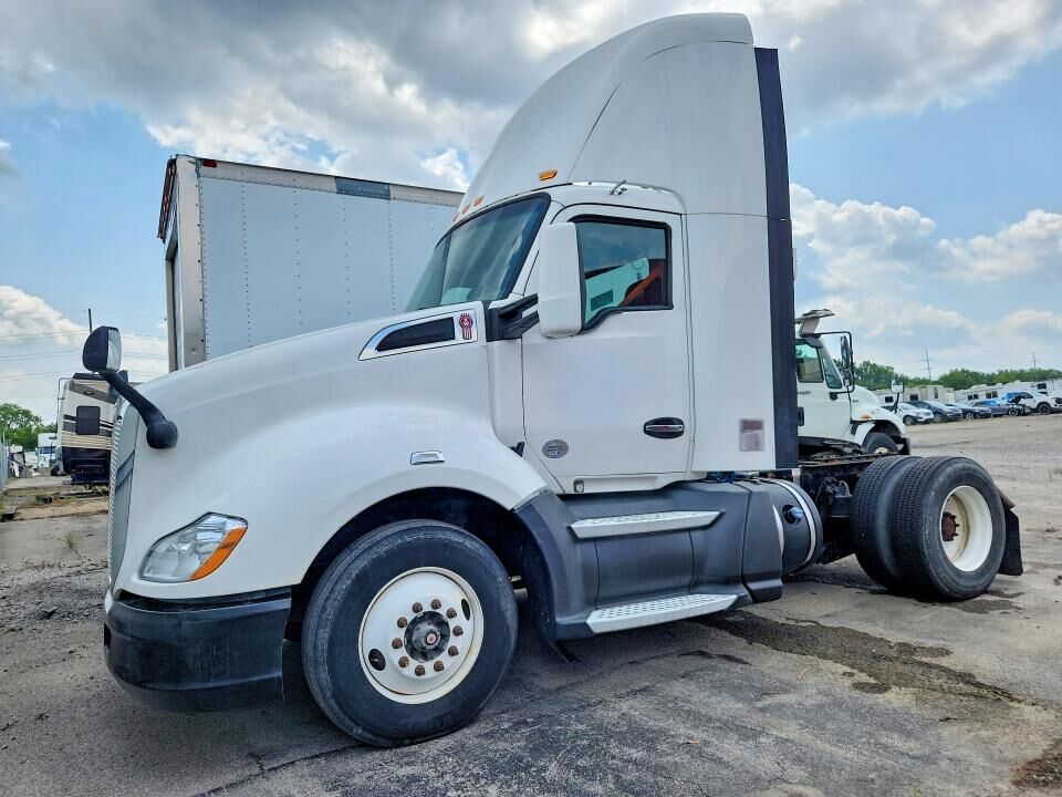 2016 KENWORTH T680