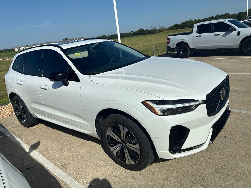 2023 VOLVO XC60