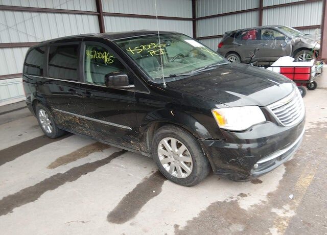 2015 CHRYSLER Town and Country