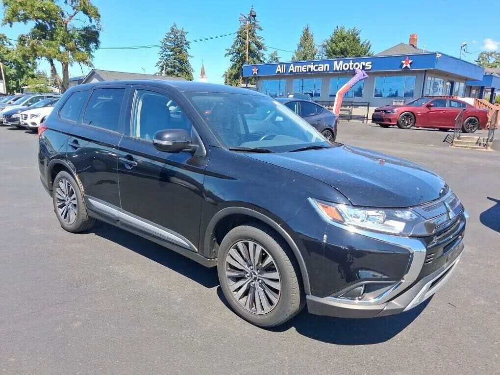 2020 MITSUBISHI Outlander
