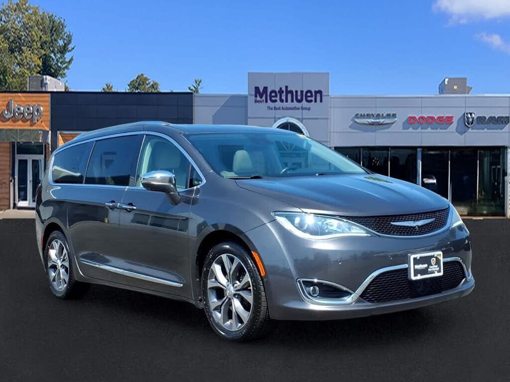 2017 CHRYSLER Pacifica