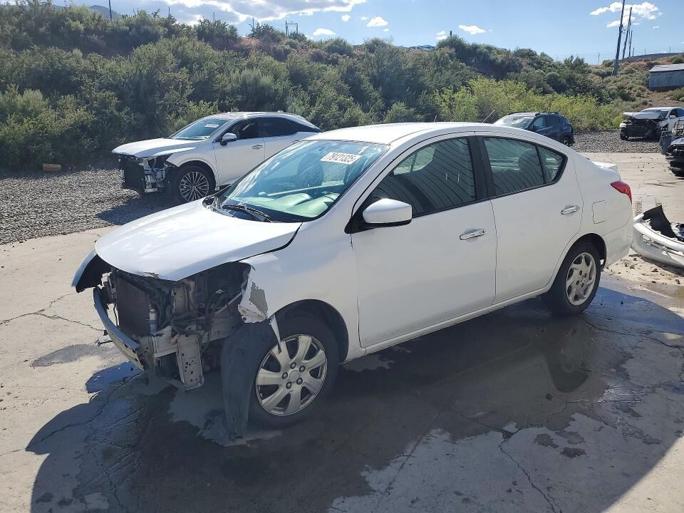 2018 NISSAN Versa