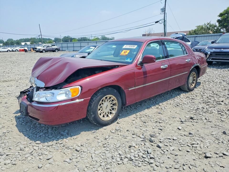 1999 LINCOLN Town Car