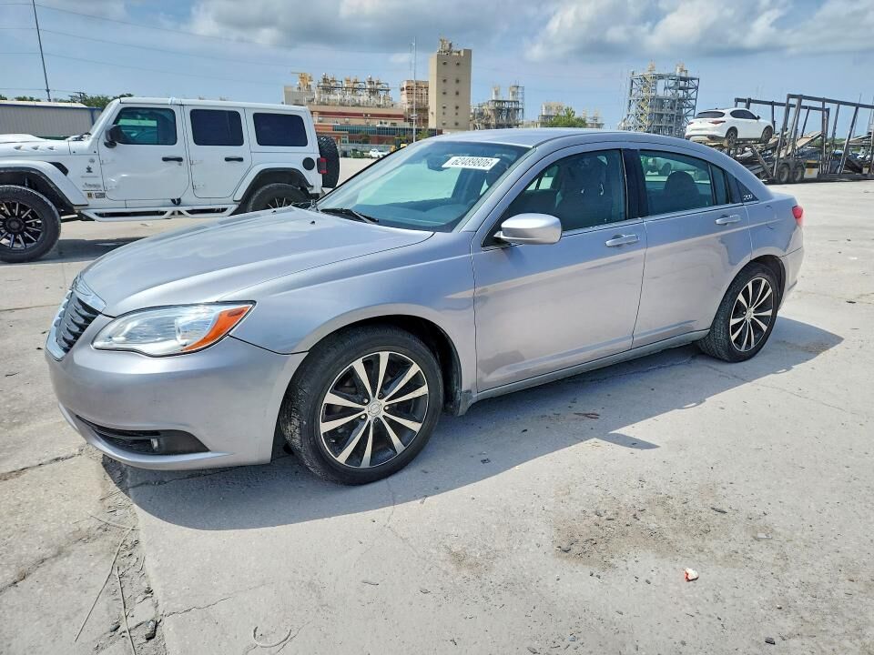 2014 CHRYSLER 200