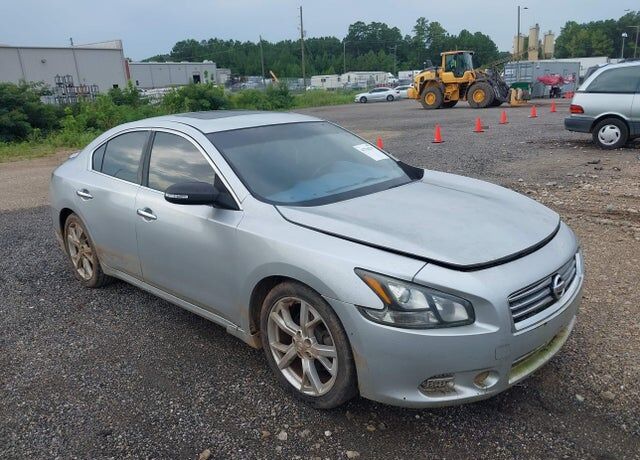 2012 NISSAN Maxima