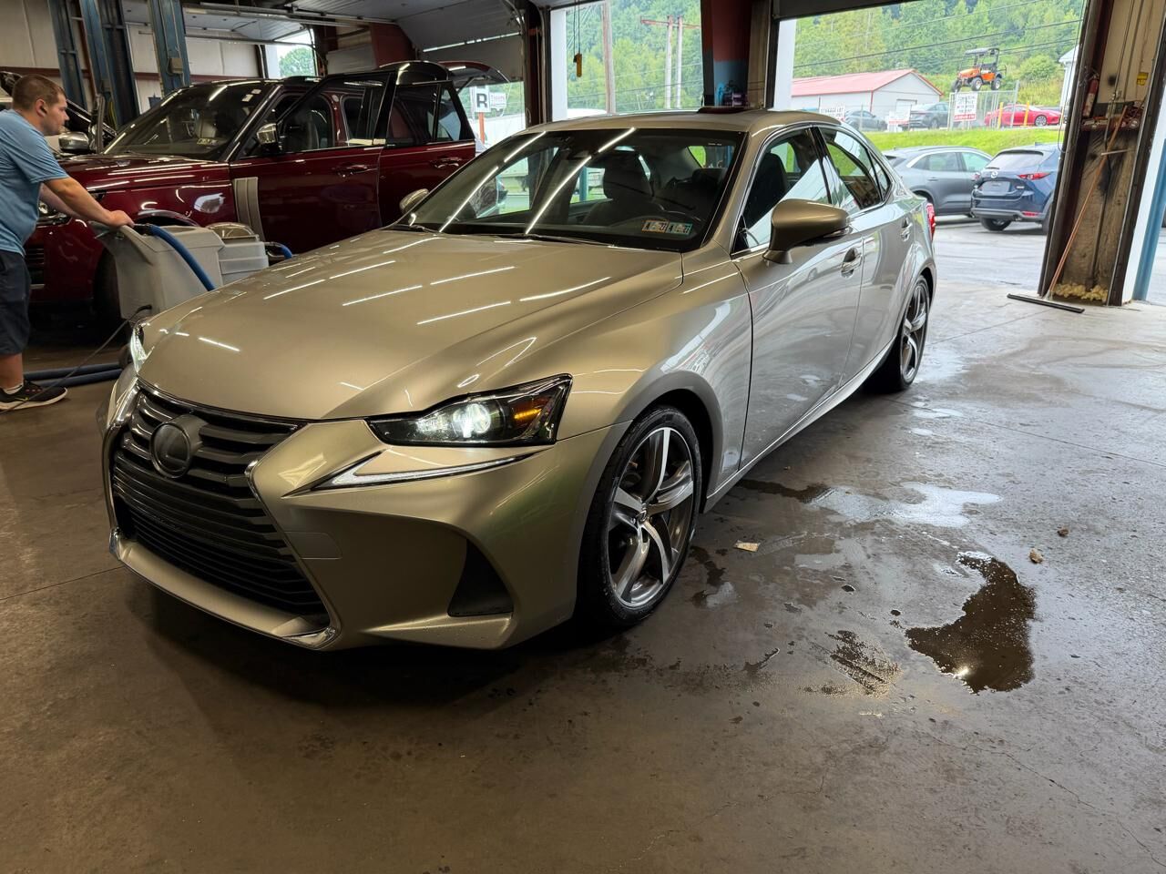 2018 LEXUS IS