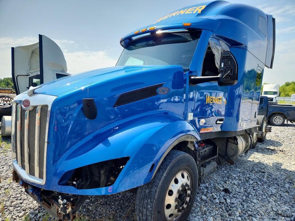2022 PETERBILT 579