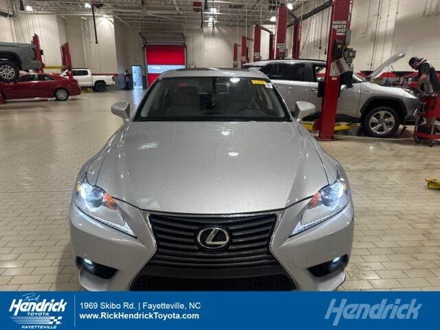 2016 LEXUS IS