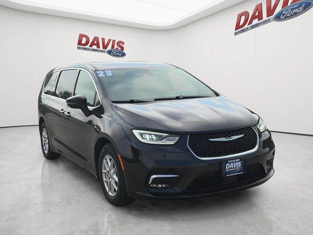 2023 CHRYSLER Pacifica