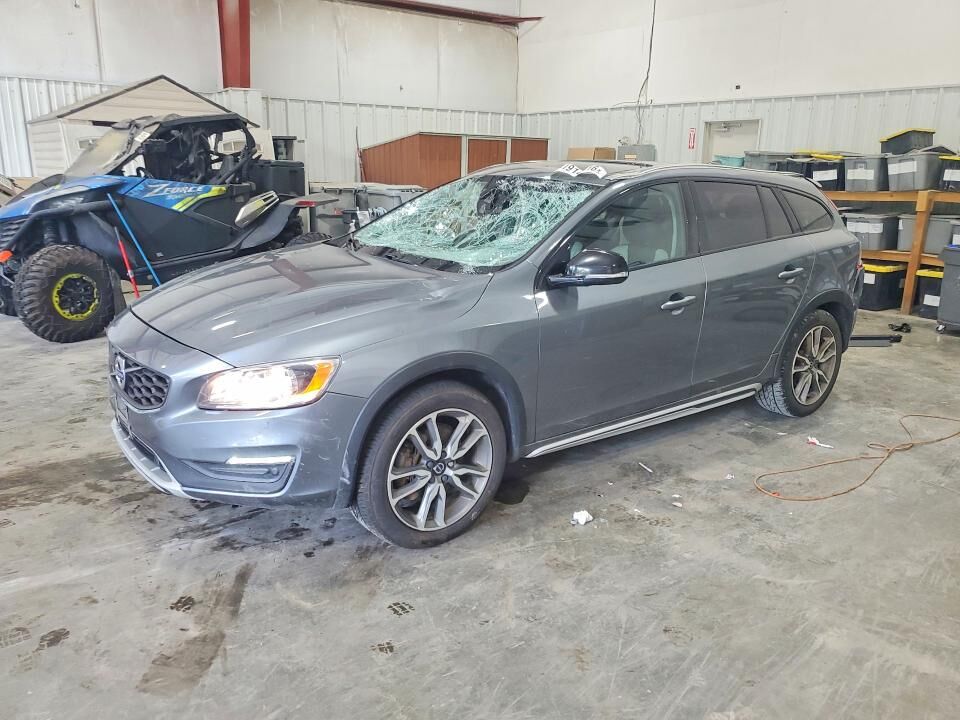 2018 VOLVO V60