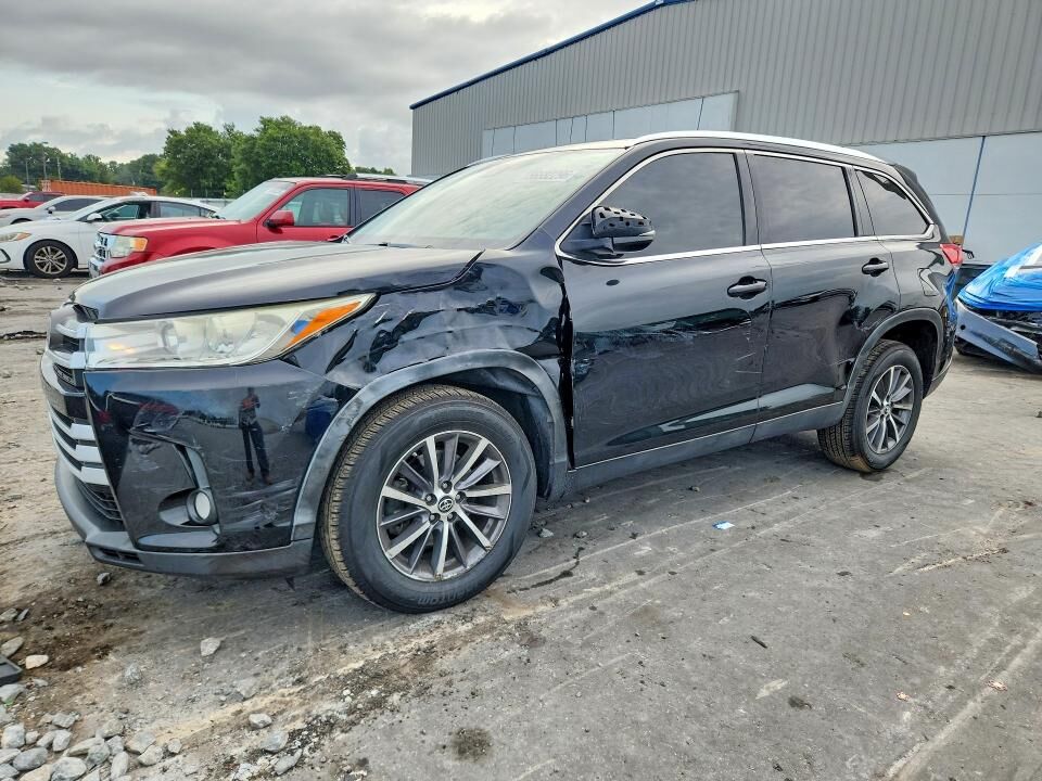 2019 TOYOTA Highlander